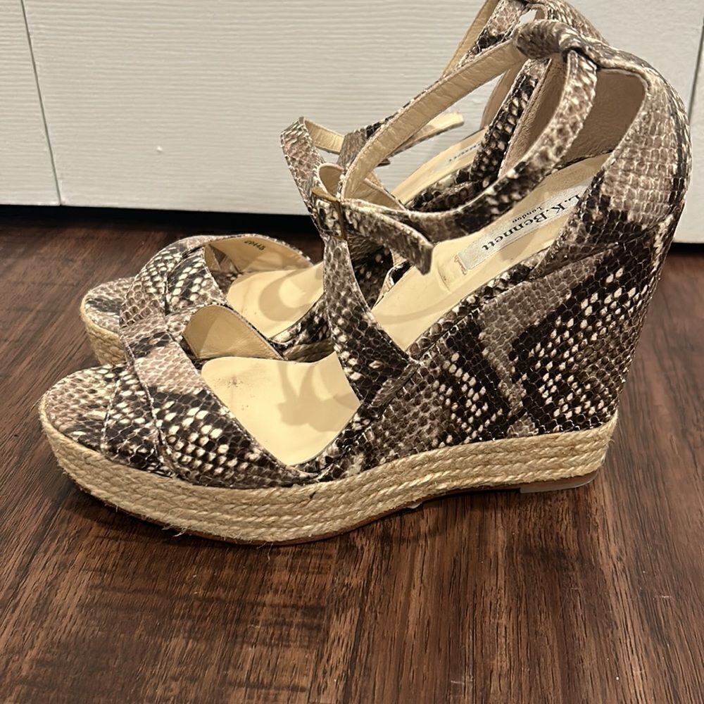 L.K. Bennett snake skin print platform heels, Size 8.5 - Picture 3 of 8